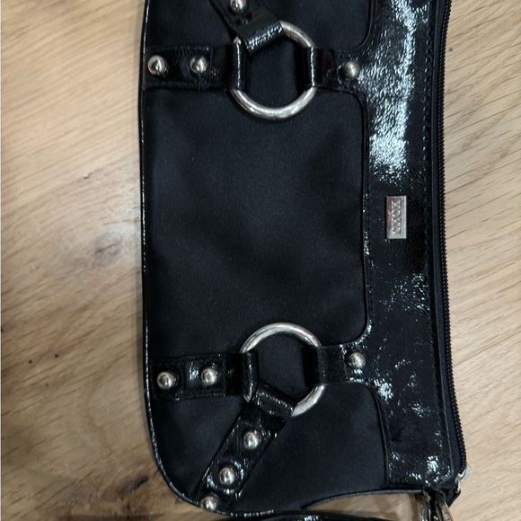 XOXO black clutch - Picture 2 of 3